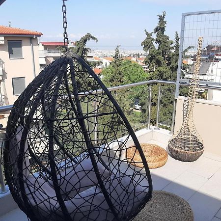 סלוניקי Όμορφο Διαμέρισμα- Σοφίτα Με Υπέροχη Θεα מראה חיצוני תמונה
