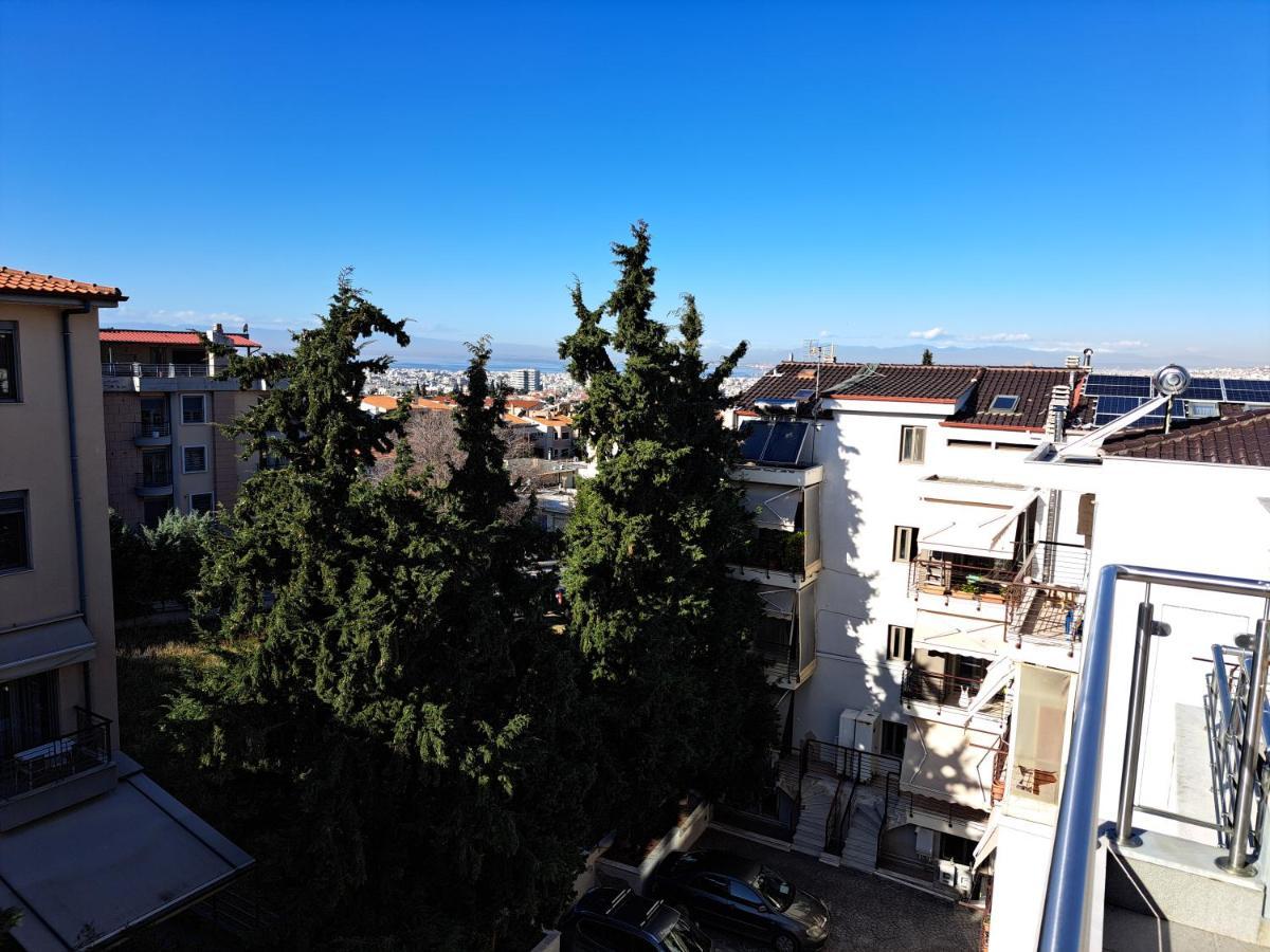 סלוניקי Όμορφο Διαμέρισμα- Σοφίτα Με Υπέροχη Θεα מראה חיצוני תמונה